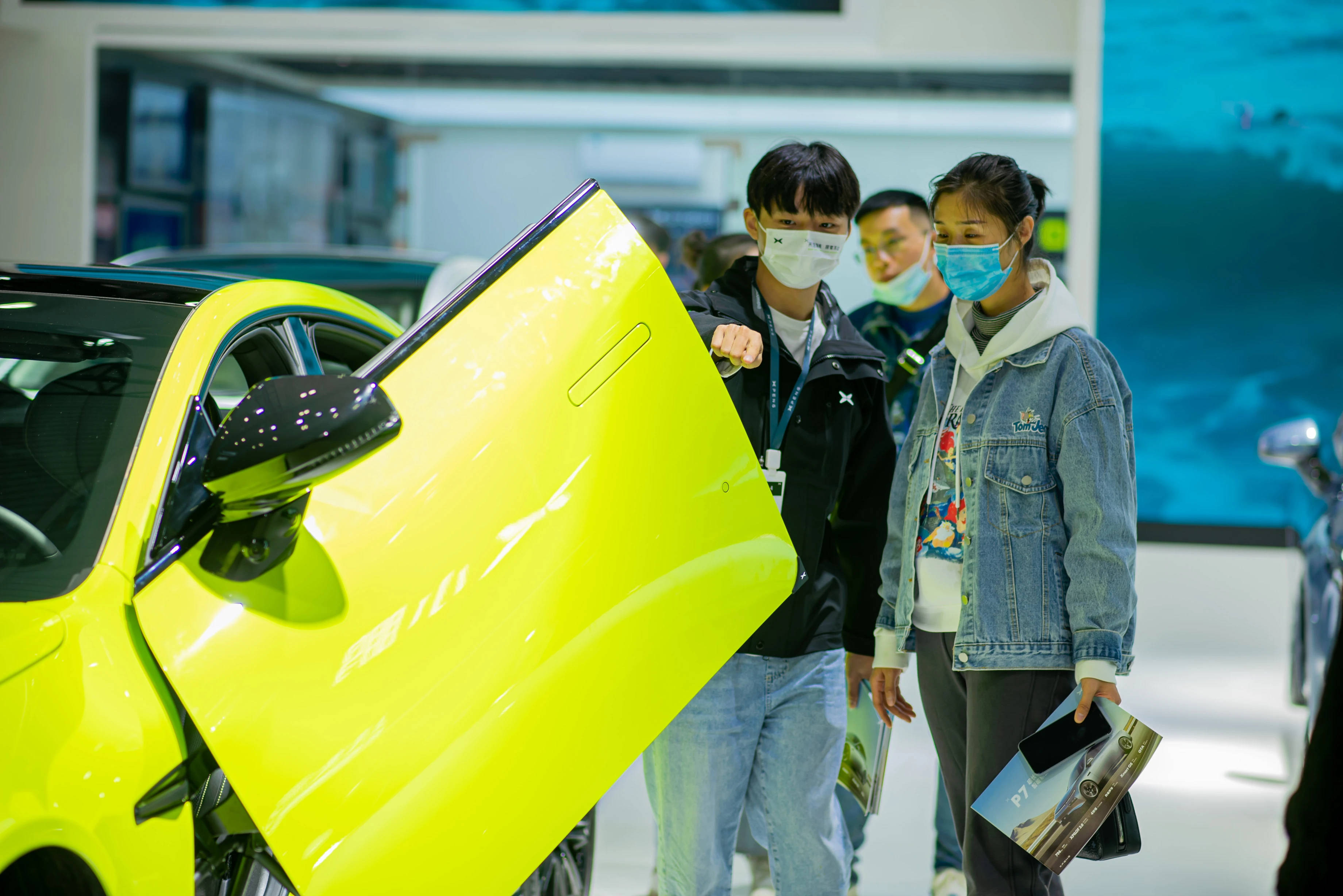 九游平台-包含赛地聚焦——葡超集结日热度飙升，武汉三镇回应争议，压力陡增，临场指挥获称赞的词条