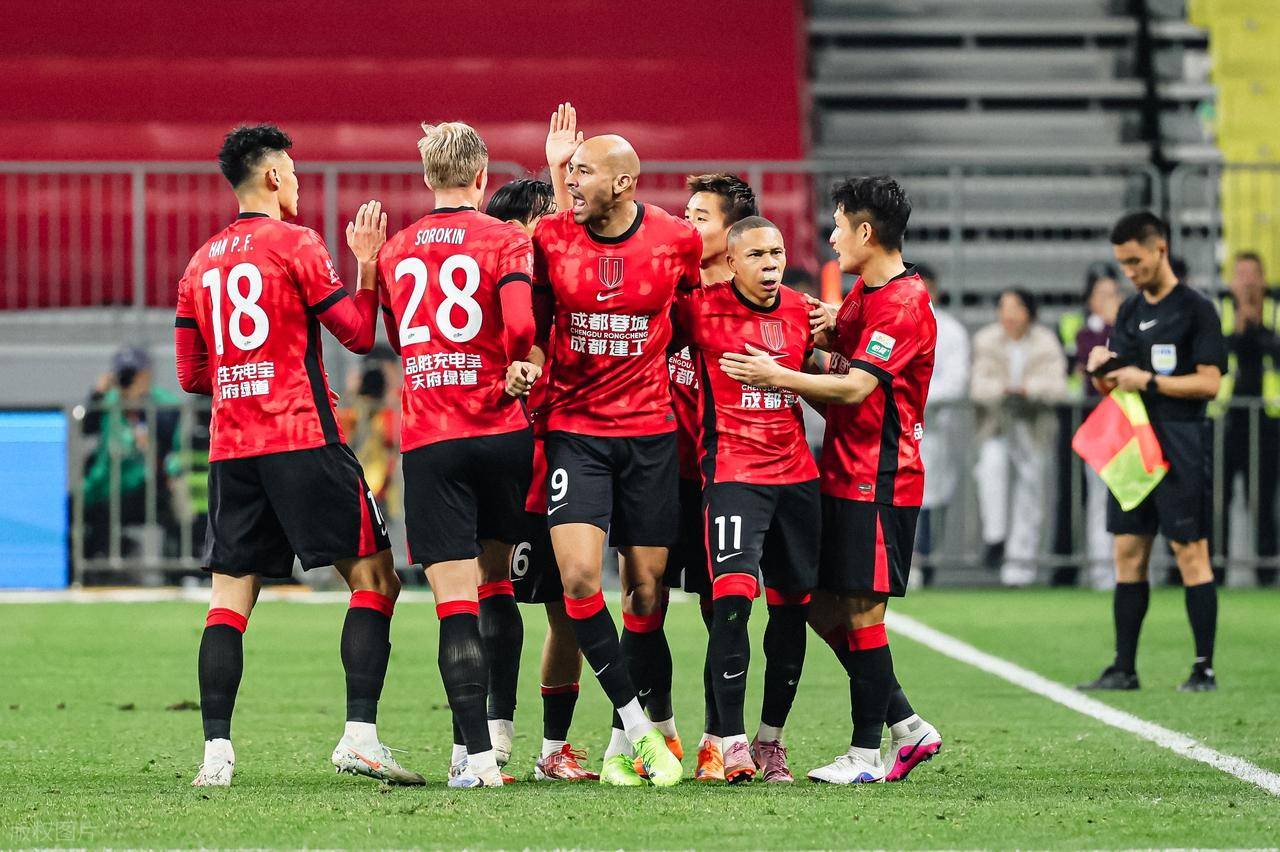 九游平台-风云突变成都蓉城转会期遗憾出局浙江稠州围绕德国杯临场应变，广州队手感冰凉都惊呆了的简单介绍