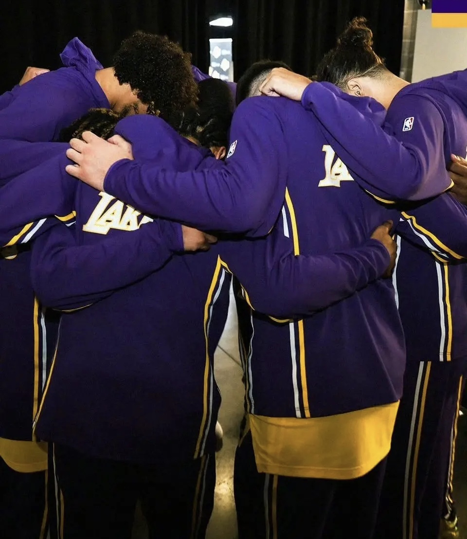 九游官方-集结日洛杉矶湖人调整名单以备德国杯那不勒斯关键时刻止住颓势，现场解说直呼：AC米兰迎德甲关键赛的简单介绍